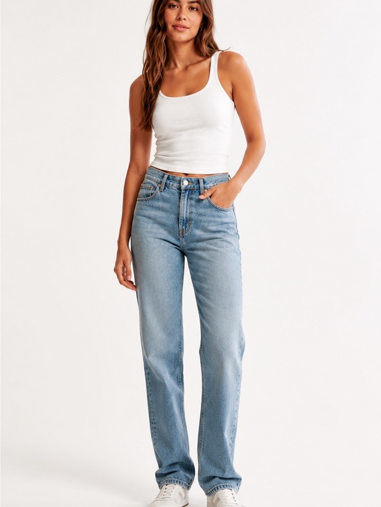 Abercrombie & Fitch Denim - Abercrombie & Fitch 90s Straight Ultra High Rise Jeans 27/4R Light Wash